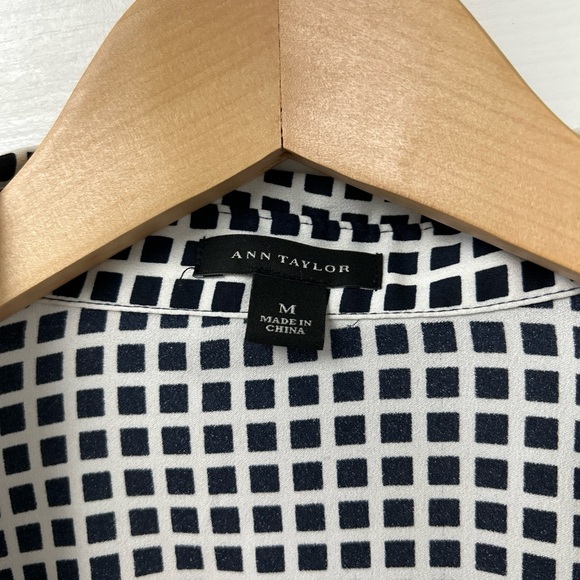 Ann Taylor Windowpane Blouse M - Picture 2 of 3
